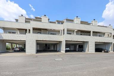 Main picture of 831 Topsail Ln