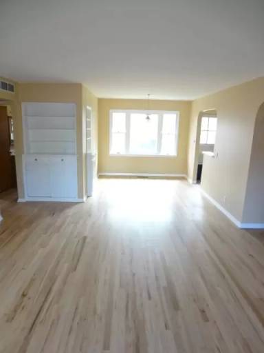 Main picture of 1013 W Mulberry St