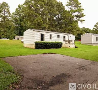 Main picture of 468 Center Rd SE