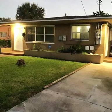 Main picture of 1210 NE 136th Ter