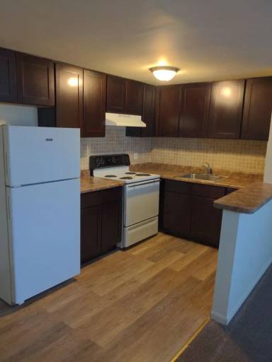 Main picture of Oakwood Apartments