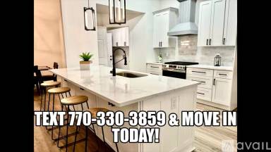 Main picture of 5195 Hillcrest Glenn Dr
