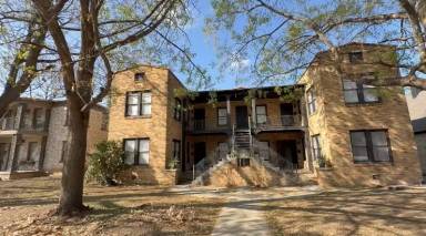 Main picture of 209 E Rosewood Ave