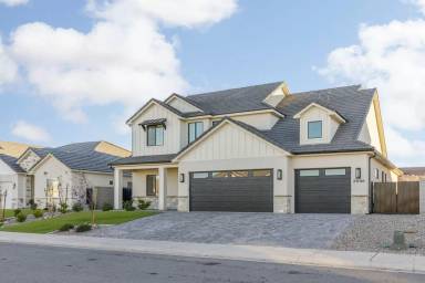 Main picture of 2998 E Alderann St
