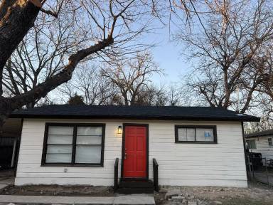 Main picture of 1423 Montague Ave