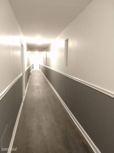 Main picture of 6002 N Winthrop Ave