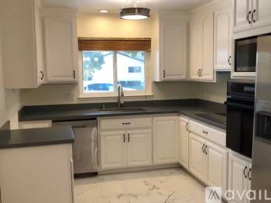Main picture of 1555 Glencrest Dr