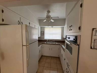 Main picture of 3385 S Highlands Ave