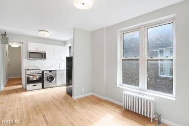 Main picture of 228 E 116th St