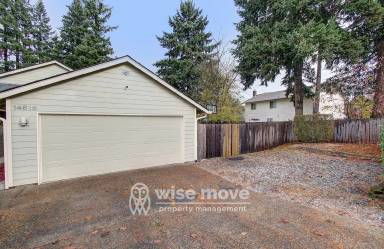 Main picture of 14616 NE 49th St