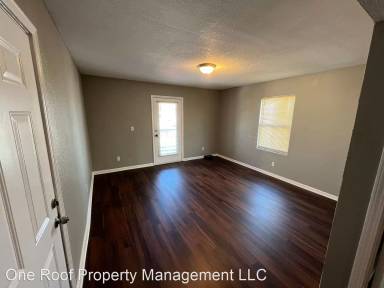 Main picture of 3300 Indiana Ave