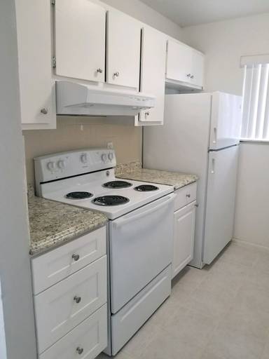 Main picture of 723 W Tiffany Dr