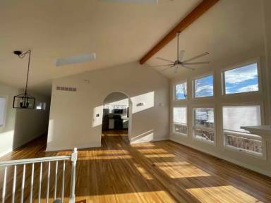 Main picture of 6447 Independence Ct