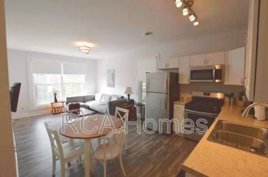 Main picture of 1112 Pleasant St