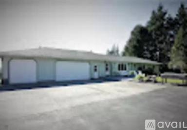 Main picture of 549 Holcomb Rd