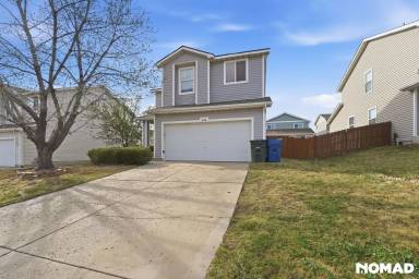Main picture of 454 E 77th Pl