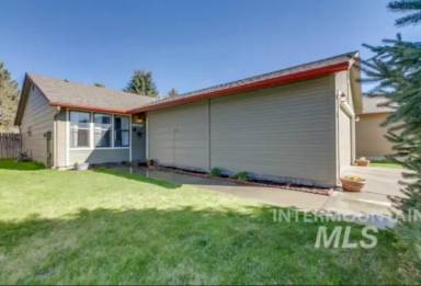Main picture of 2874 N Rosedale Ave
