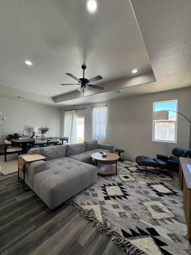 Main picture of 2620 Platinum Dr