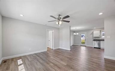 Main picture of 528 Deluth Ct