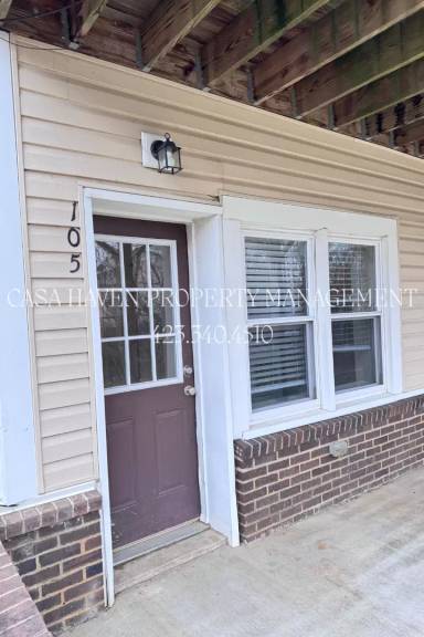 Main picture of 122 Leach Dr