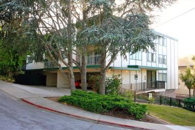 Main picture of 2157 Carlmont Dr