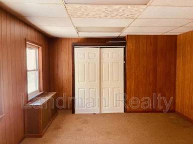 Main picture of 904 Island Ave