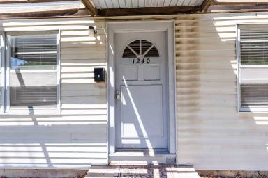 Main picture of 1240-1254 Elm Ave
