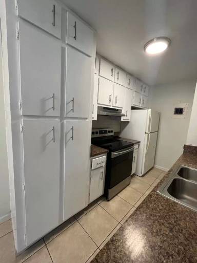 Main picture of 105 E Tiffany Dr