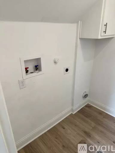 Main picture of 480 S Edna Ave