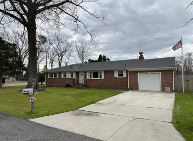 Main picture of 5525 Larry Ave