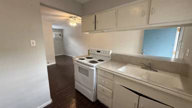 Main picture of 1660 Richmond Ave