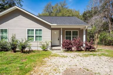 Main picture of 211 White St