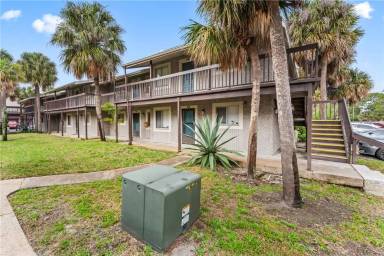 Main picture of 6330 Newtown Cir