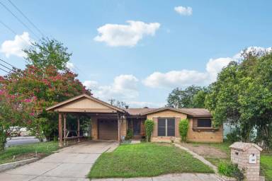 Main picture of 1602 Lone Oak Ave