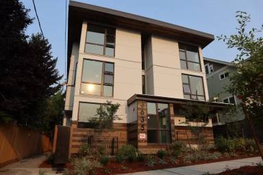 Main picture of 3635 Phinney Ave N