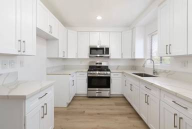 Main picture of 11922 Burbank Blvd