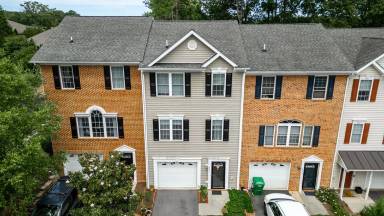 Main picture of 2911 Diamond Spring Ln