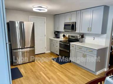 Main picture of 128 Thurston St