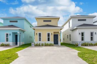 Main picture of 408 NW 13th Ave