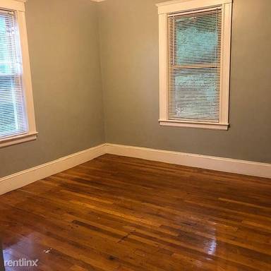 Main picture of 431 Faneuil St