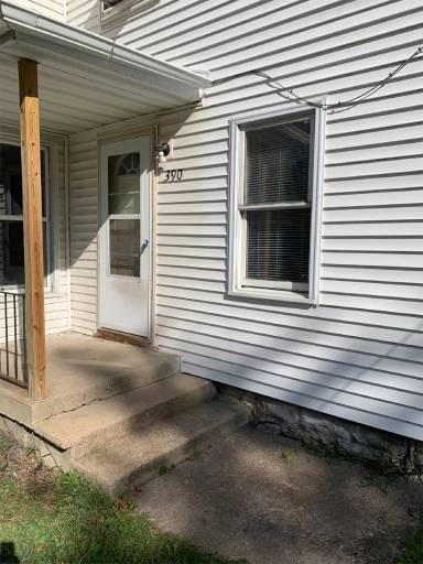 Main picture of 390 10th Ave