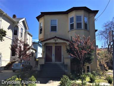 Main picture of 1012 Walnut St