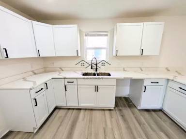 Main picture of 523 N Alton Ave