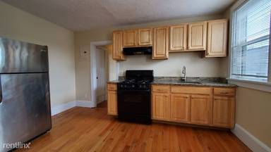 Main picture of 33 Browning Ave