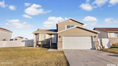 Main picture of 3711 S Queenspointe Ln