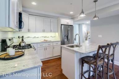 Main picture of 602-04 Fulton St