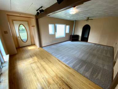 Main picture of 7852 Riverview Rd