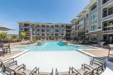 Main picture of Beacon At Buffalo Pointe