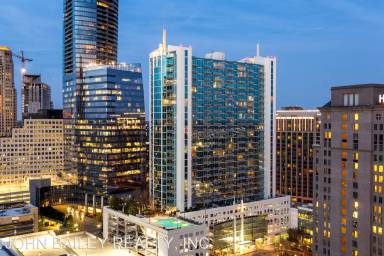 Main picture of Realm Condominiums