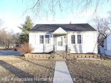 Main picture of 3320 SW 10th Ave